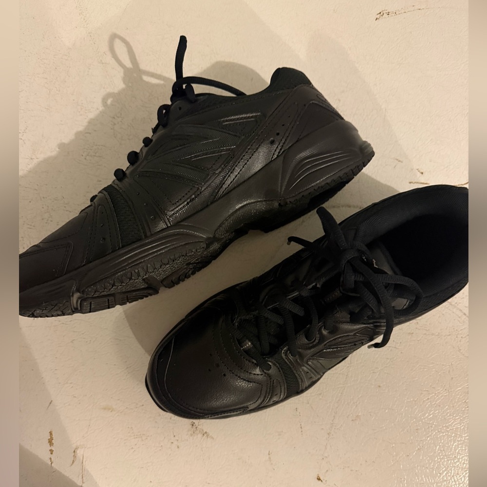 New Balance Men's Black Athletic Shoes